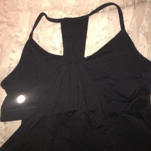 Black lulu tank